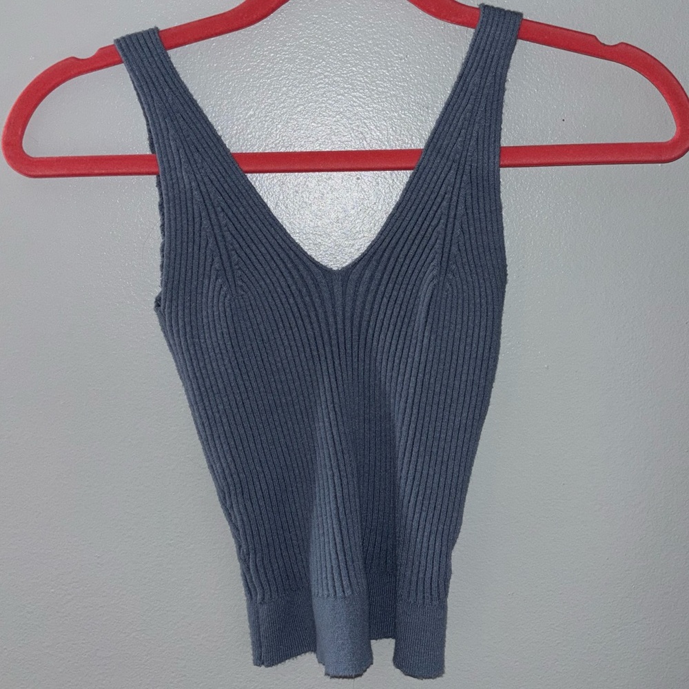 blue fitted tank size M